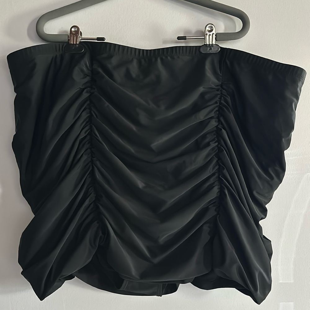 Torrid size 5 swim skirt